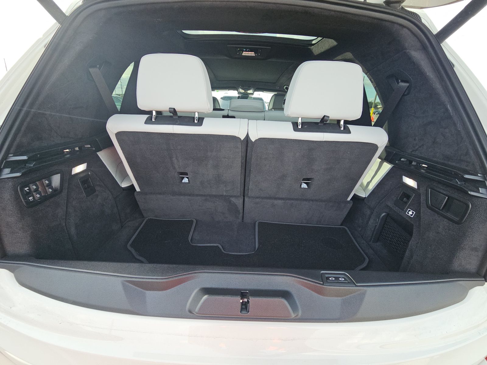 2025 BMW X7 xDrive40i AWD