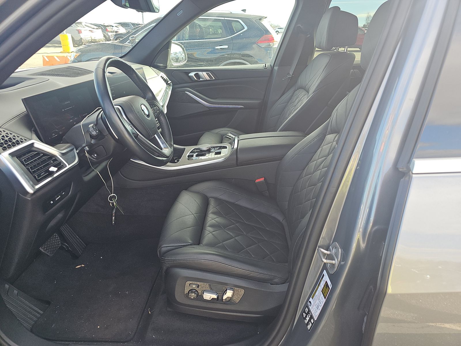 2025 BMW X5 xDrive40i AWD