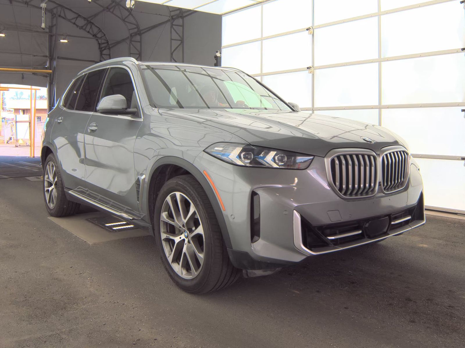 2025 BMW X5 xDrive40i AWD