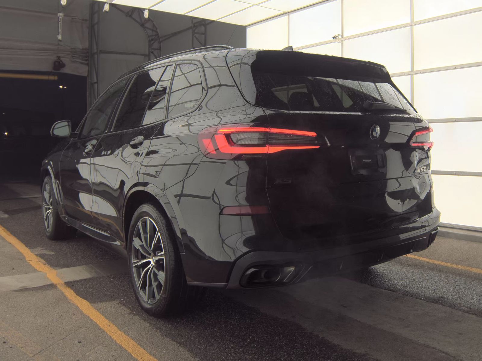2023 BMW X5 M50i AWD