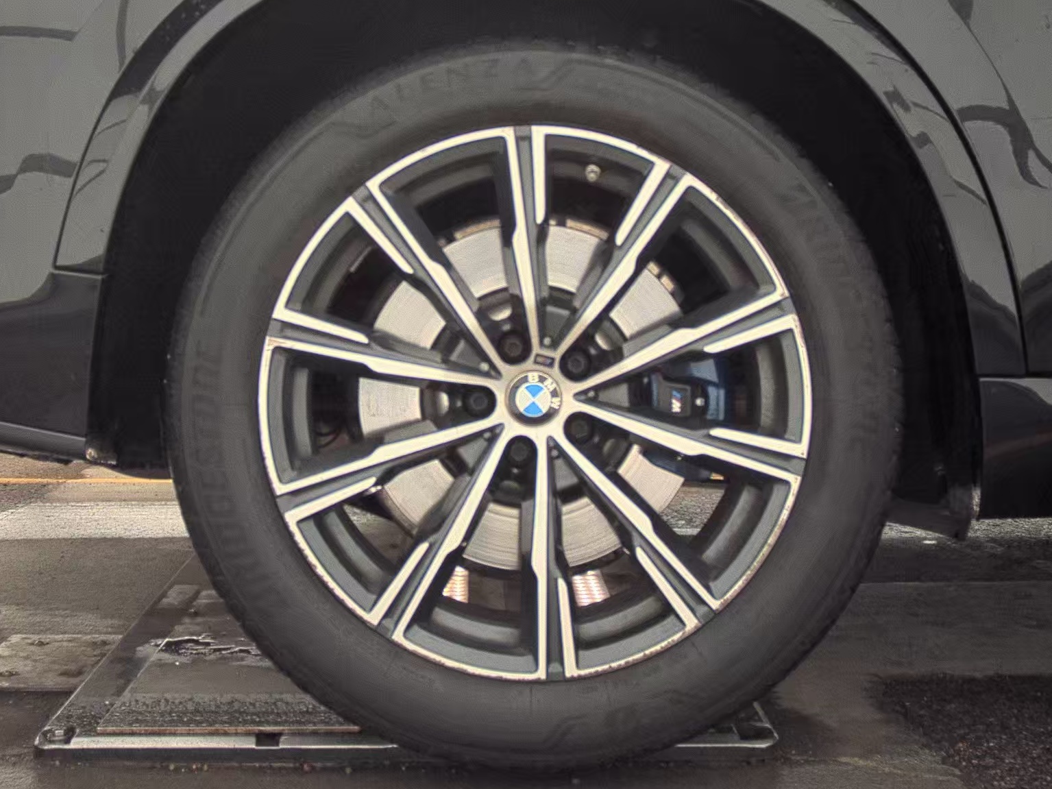 2023 BMW X5 M50i AWD