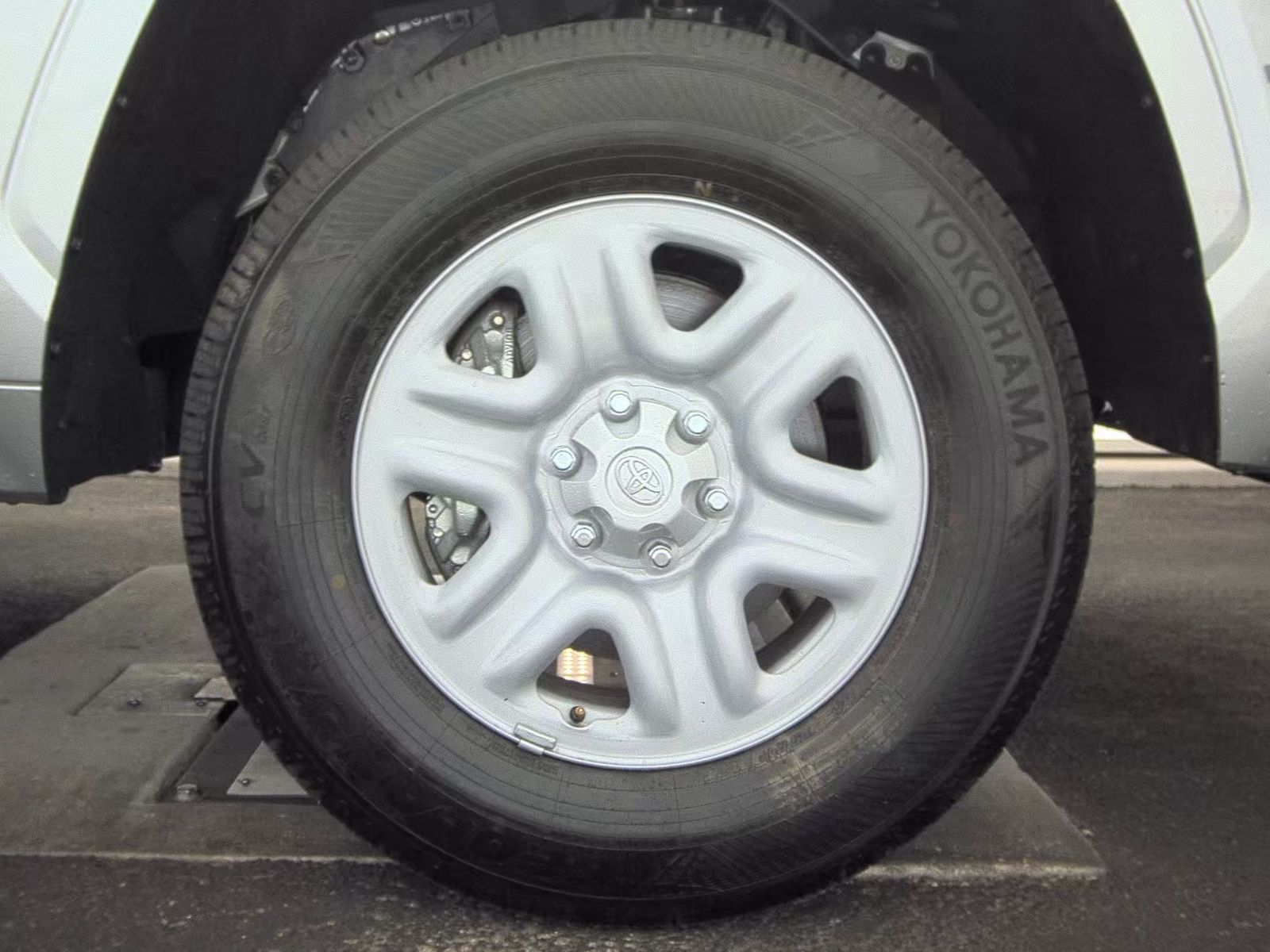 2025 Toyota Tundra SR AWD