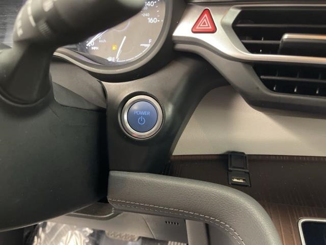 2024 Toyota Sienna LE FWD