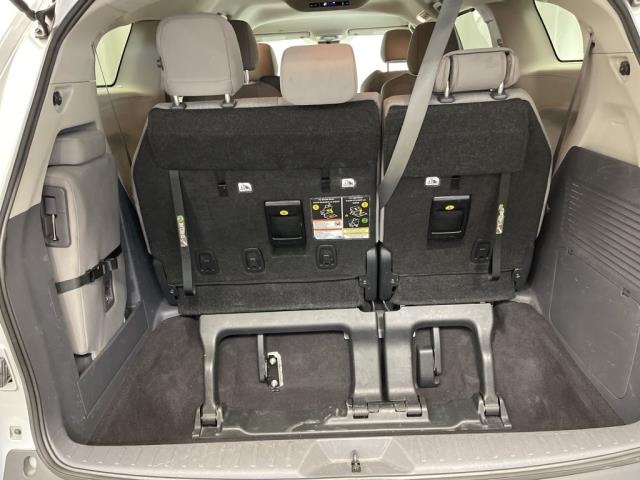 2024 Toyota Sienna LE FWD