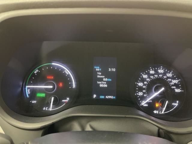 2024 Toyota Sienna LE FWD