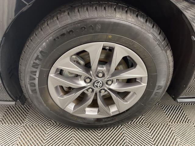 2024 Toyota Sienna LE FWD