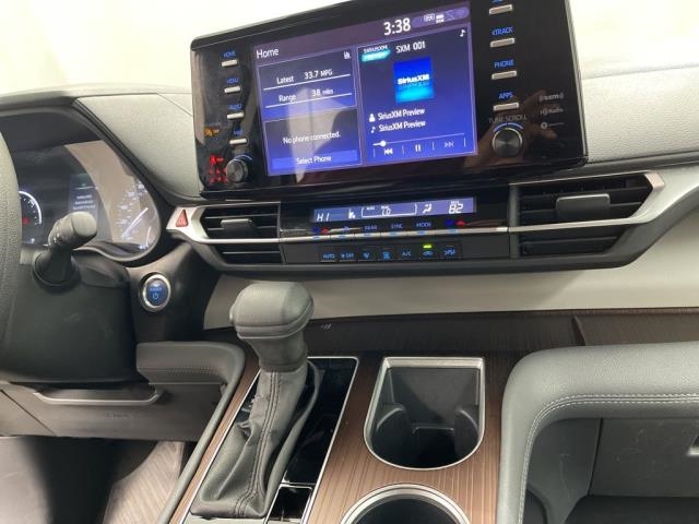 2024 Toyota Sienna LE FWD