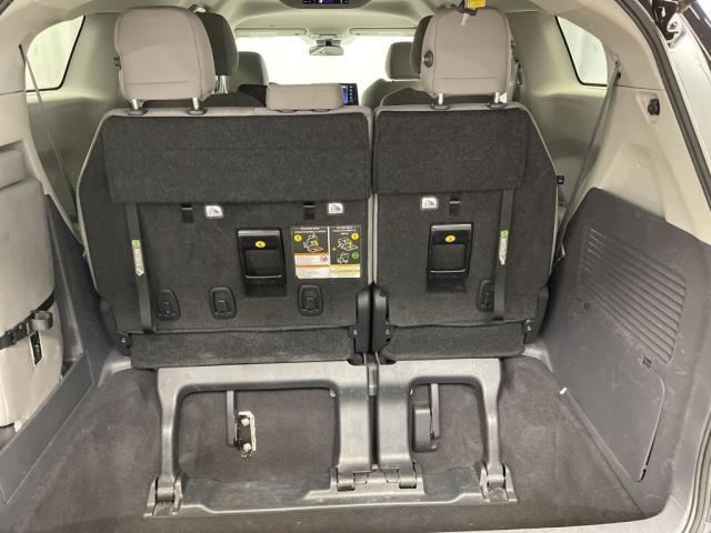 2024 Toyota Sienna LE FWD