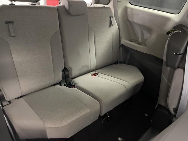 2024 Toyota Sienna LE FWD