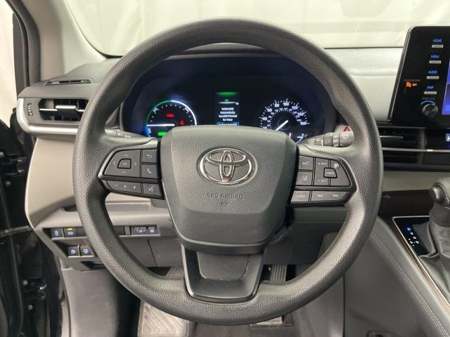 2024 Toyota Sienna LE FWD