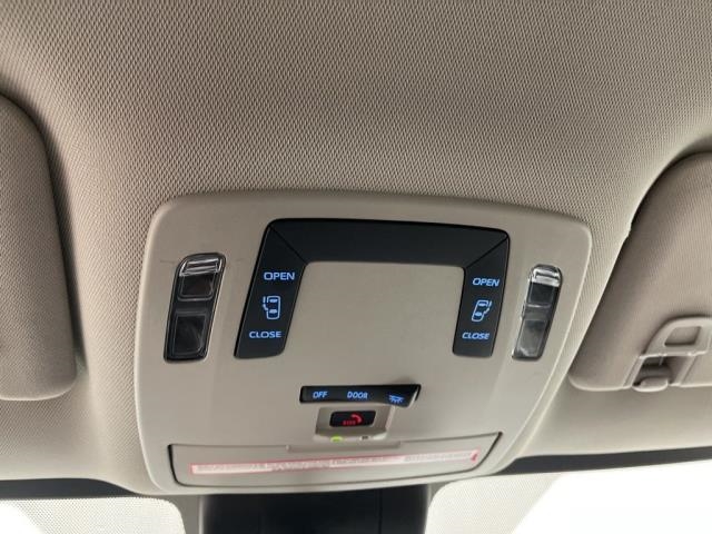 2024 Toyota Sienna LE FWD