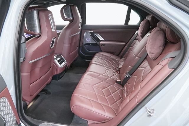 2023 BMW 7 Series 760i xDrive AWD