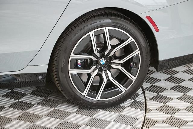 2023 BMW 7 Series 760i xDrive AWD