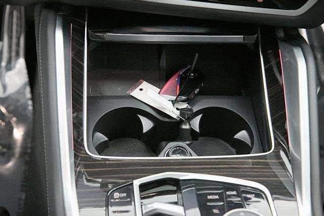 2025 BMW X6 xDrive40i AWD