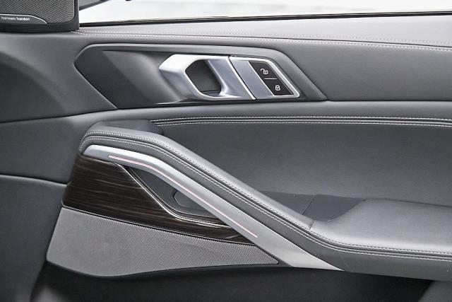 2025 BMW X6 xDrive40i AWD