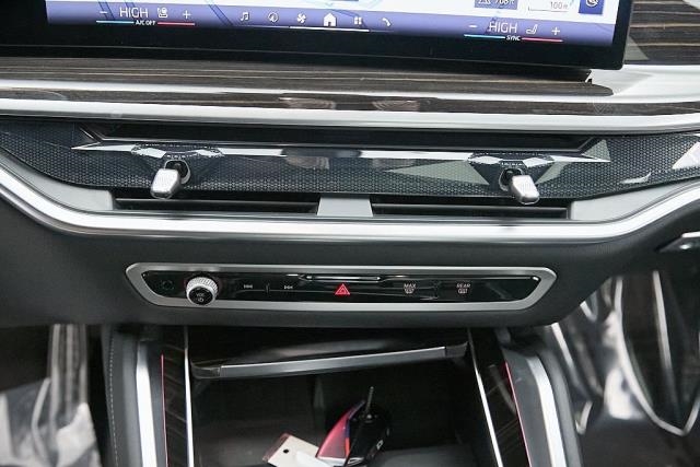 2025 BMW X6 xDrive40i AWD