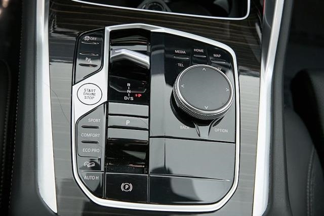 2025 BMW X6 xDrive40i AWD