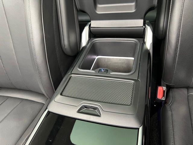 2023 Land Rover Range Rover SE AWD