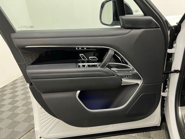 2023 Land Rover Range Rover SE AWD