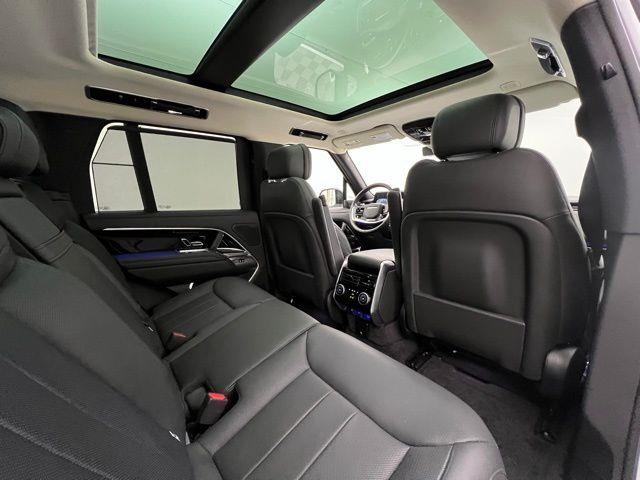 2023 Land Rover Range Rover SE AWD