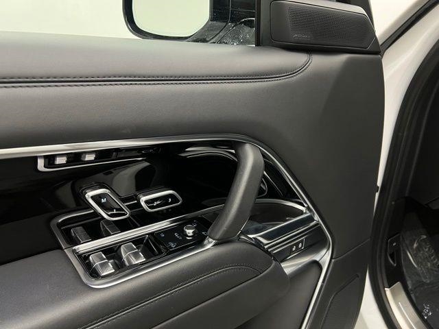 2023 Land Rover Range Rover SE AWD