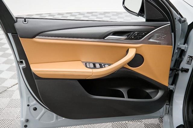 2023 BMW X4 xDrive30i AWD