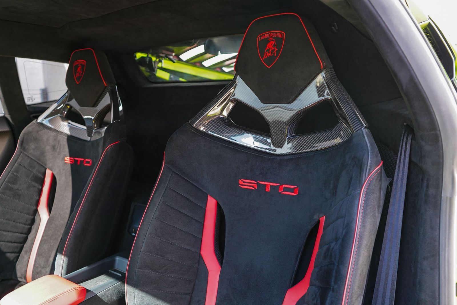 2022 Lamborghini Huracan STO RWD