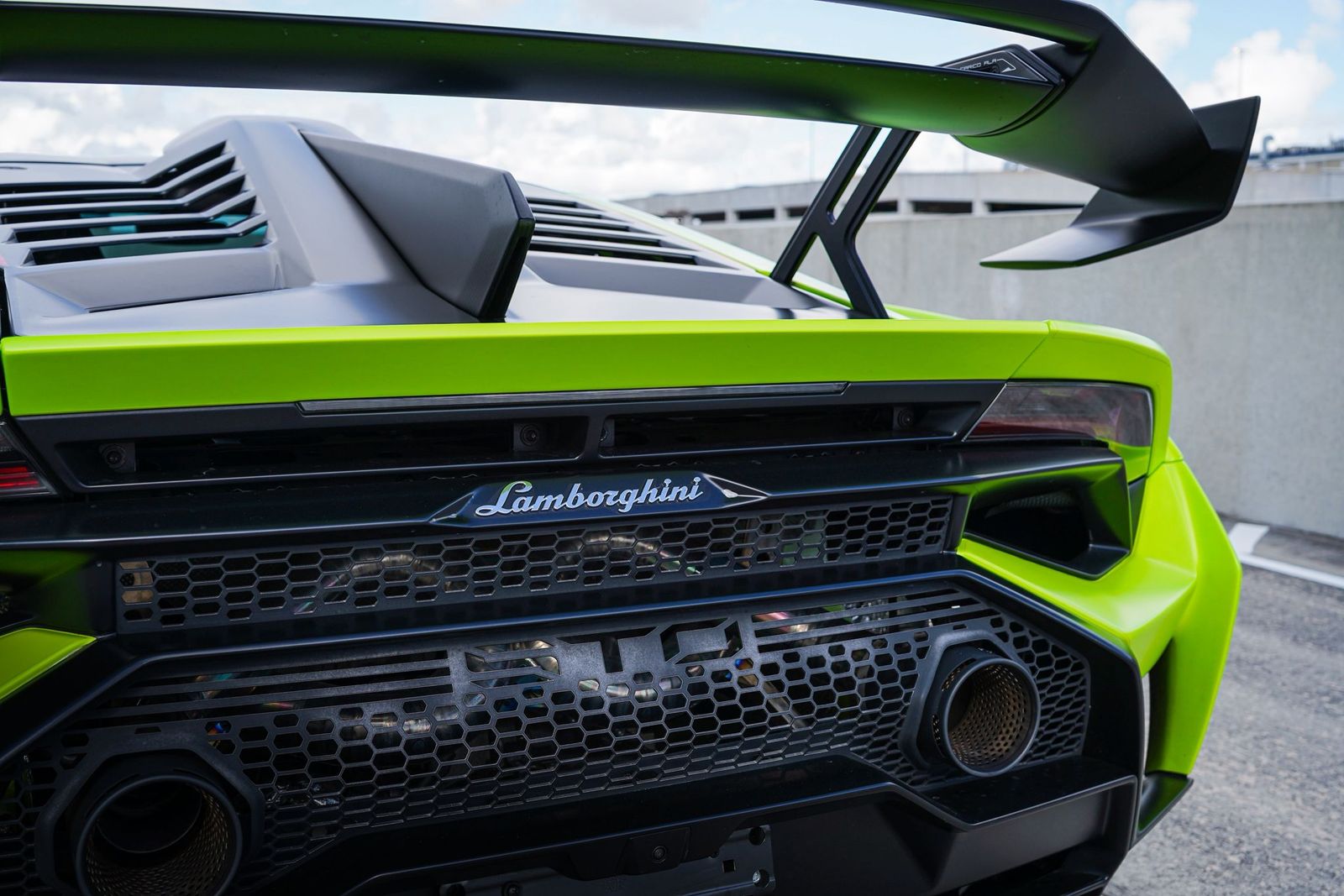 2022 Lamborghini Huracan STO RWD