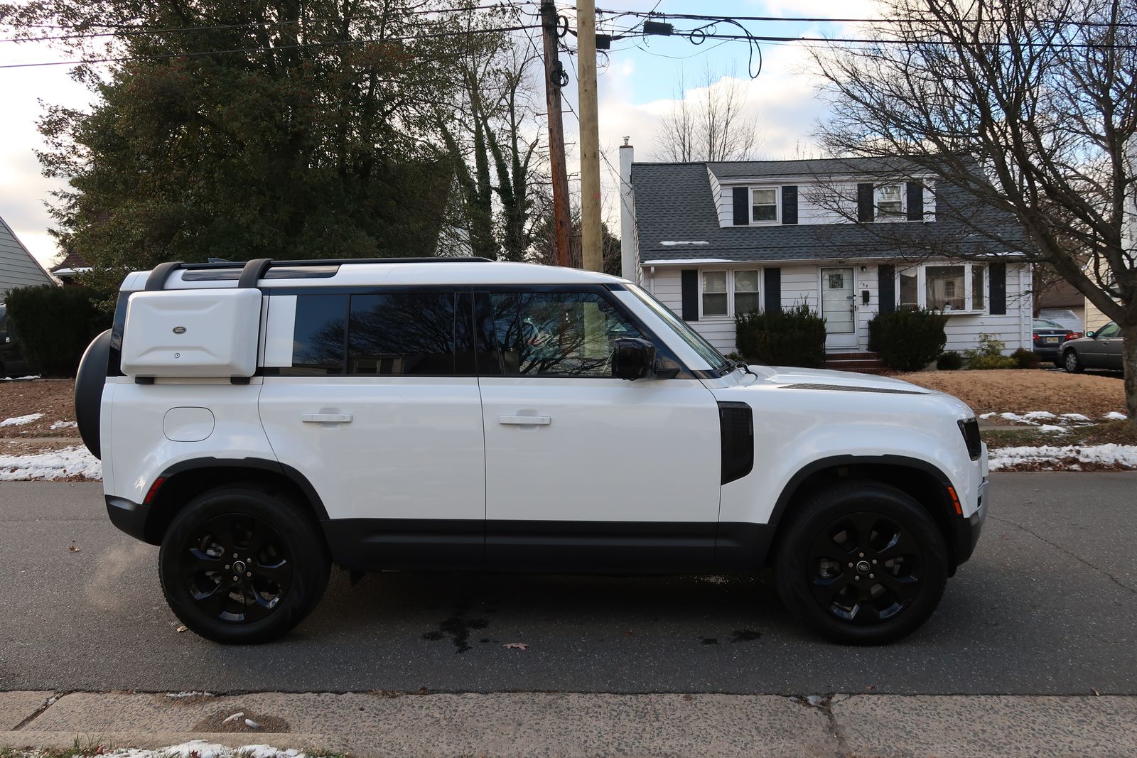 2023 Land Rover Defender 110 30th Anniversary Edition AWD