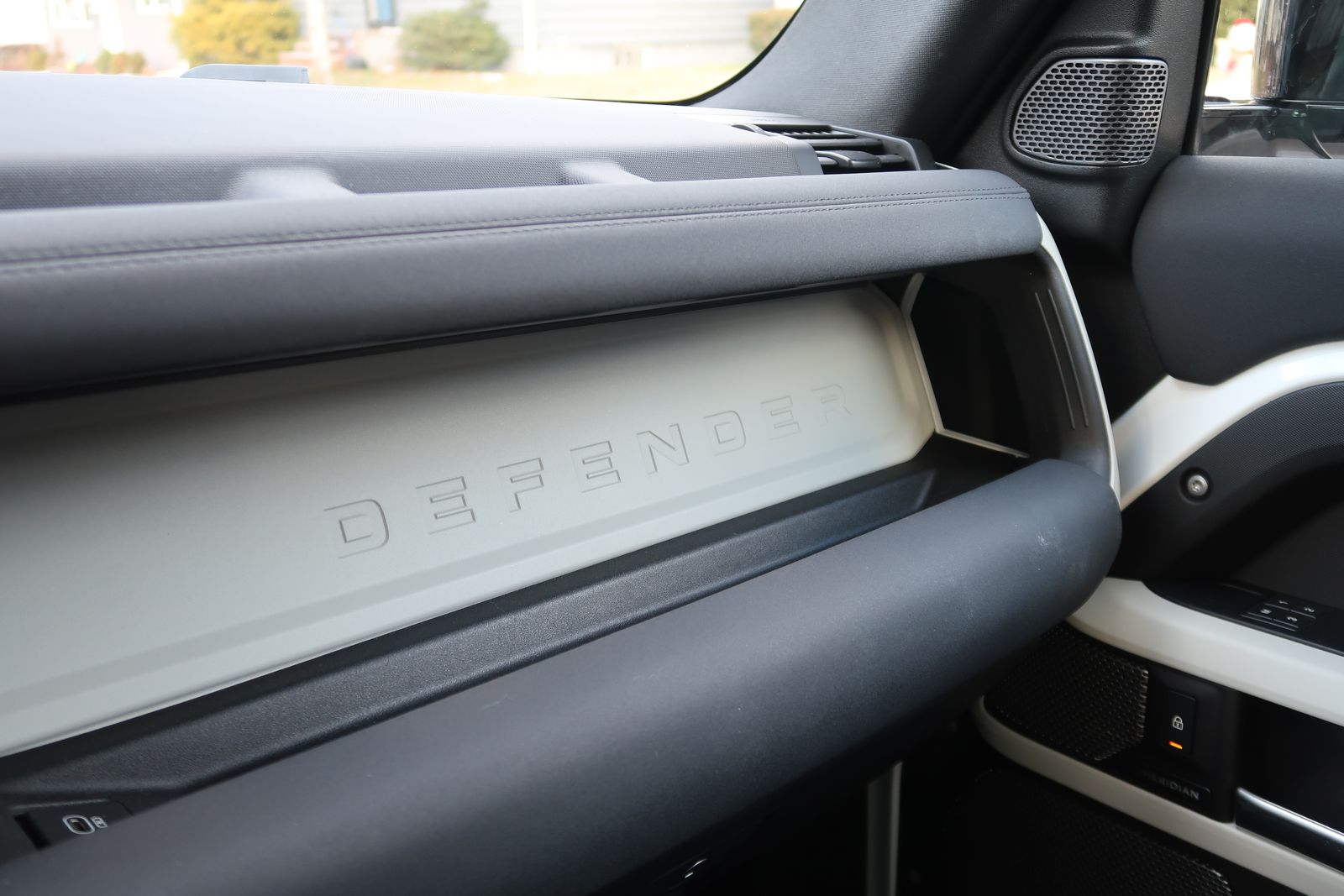 2023 Land Rover Defender 110 30th Anniversary Edition AWD