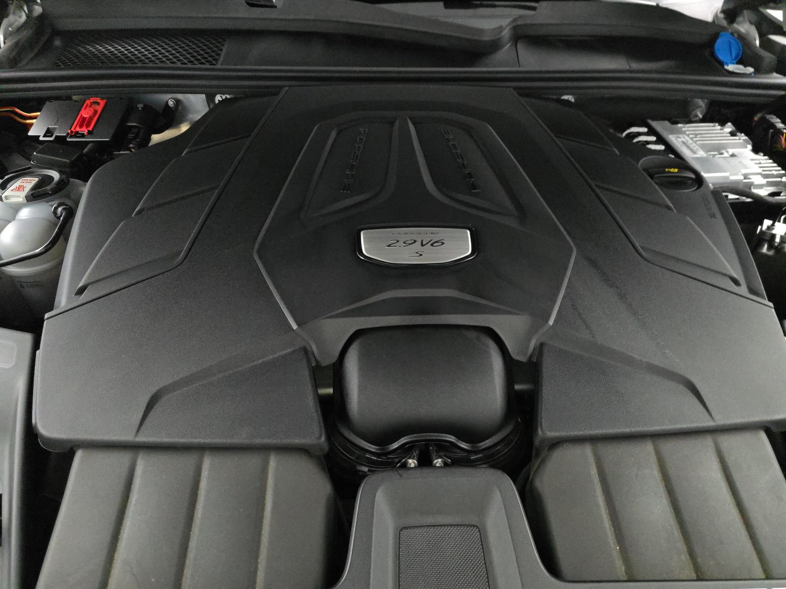 2023 Porsche Cayenne S Platinum Edition AWD