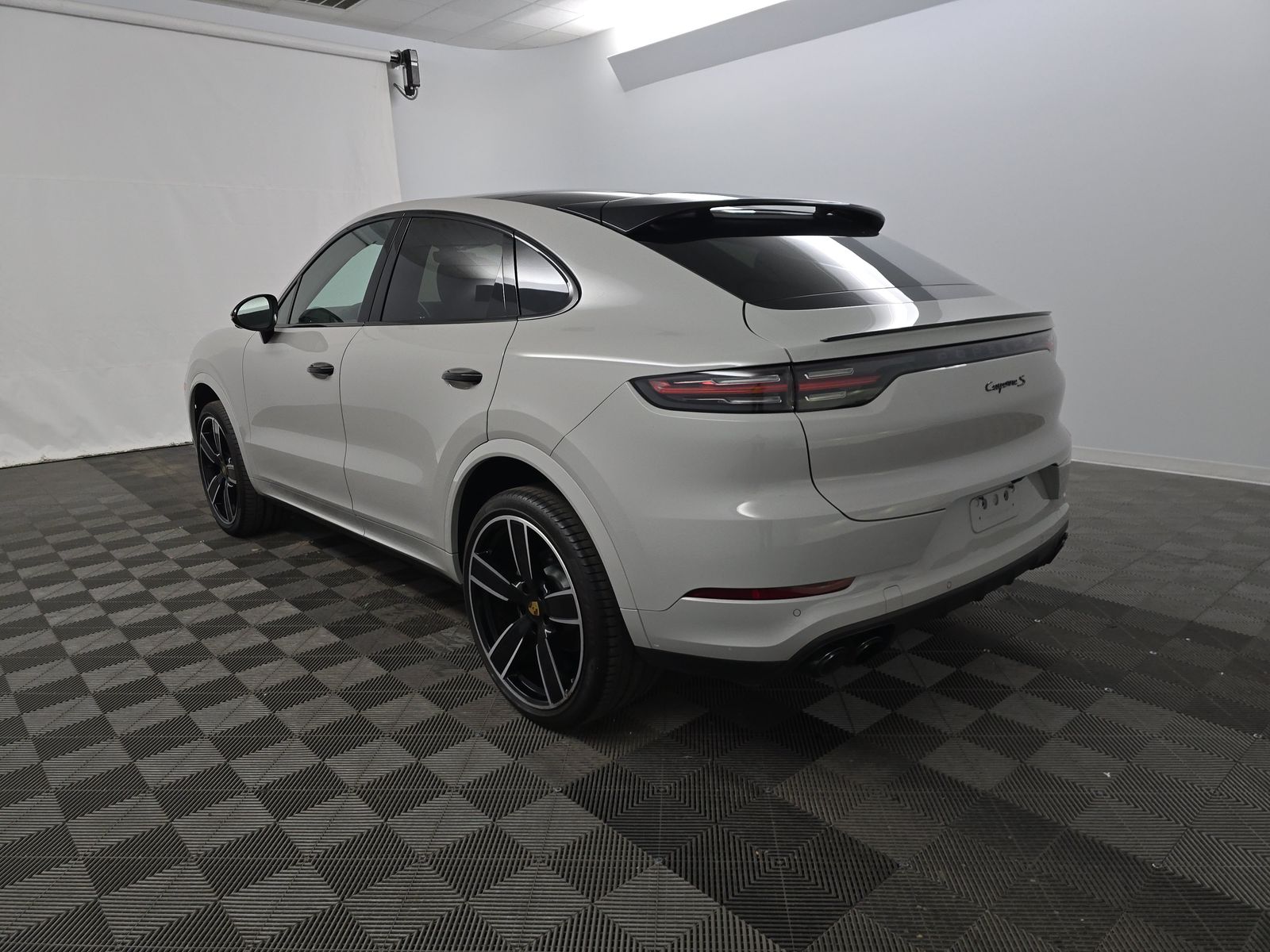 2023 Porsche Cayenne S Platinum Edition AWD