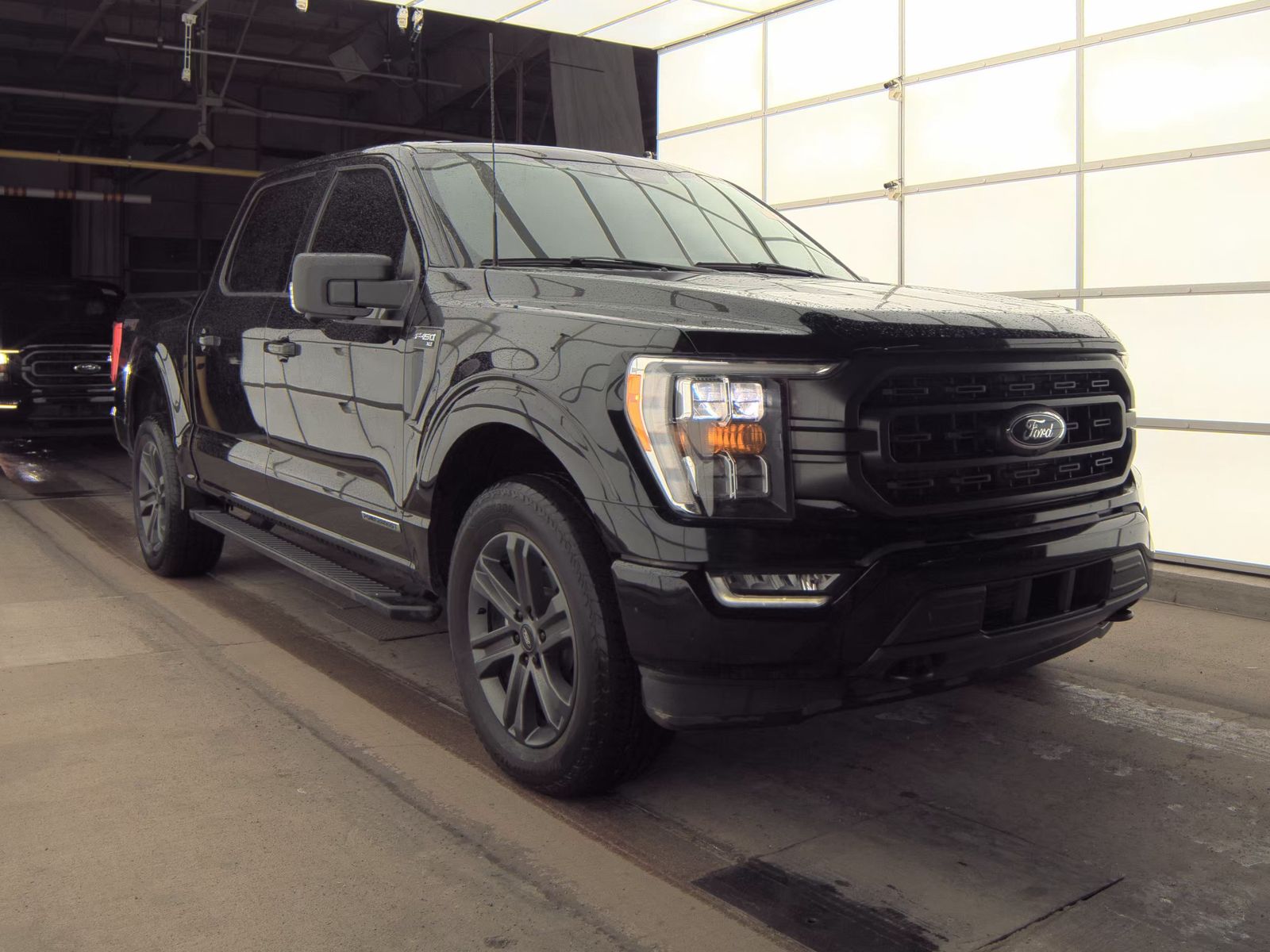 2023 Ford F-150 Hybrid XLT AWD