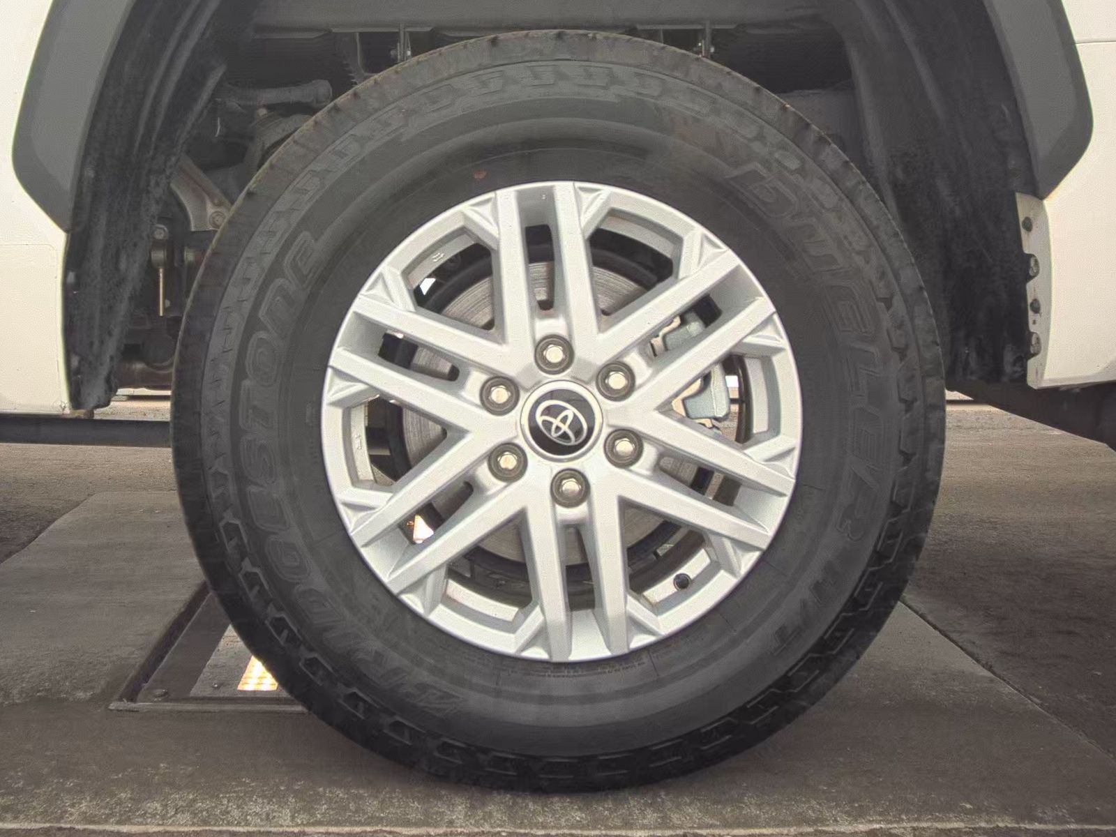 2024 Toyota Tundra SR5 AWD