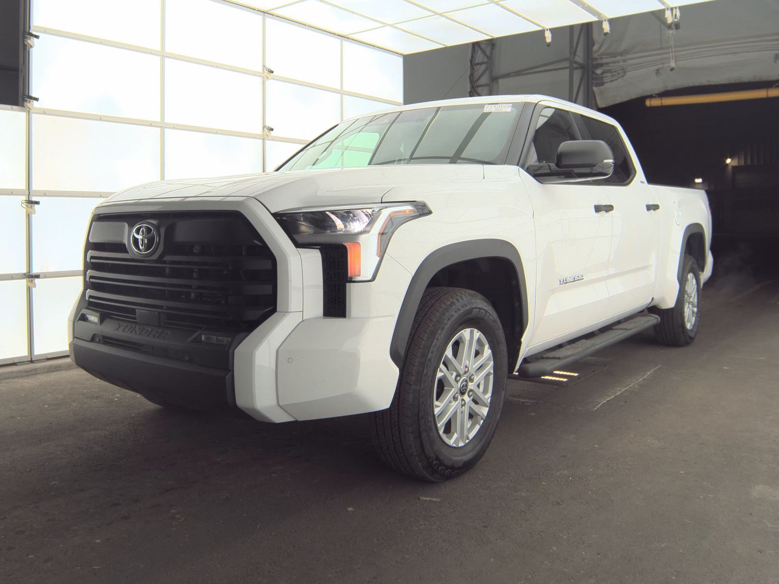 2024 Toyota Tundra SR5 AWD