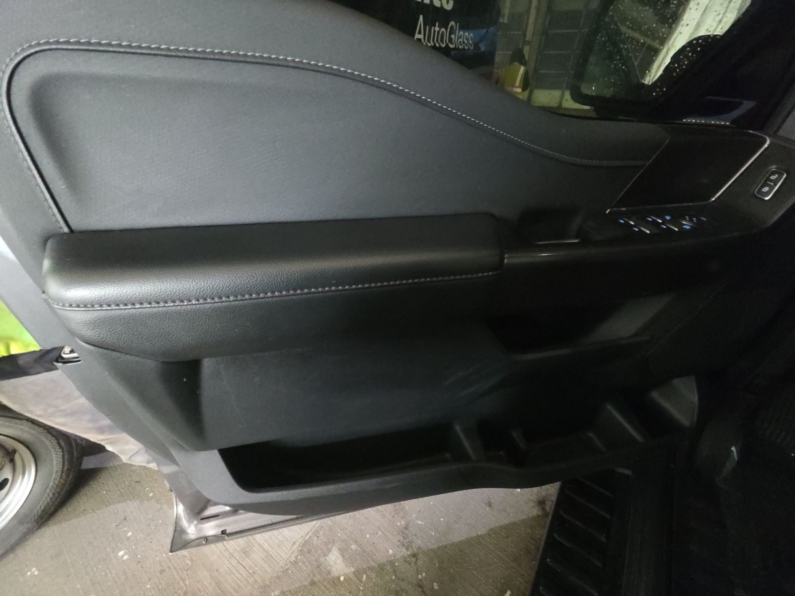 2024 Ford F-150 Hybrid XLT AWD