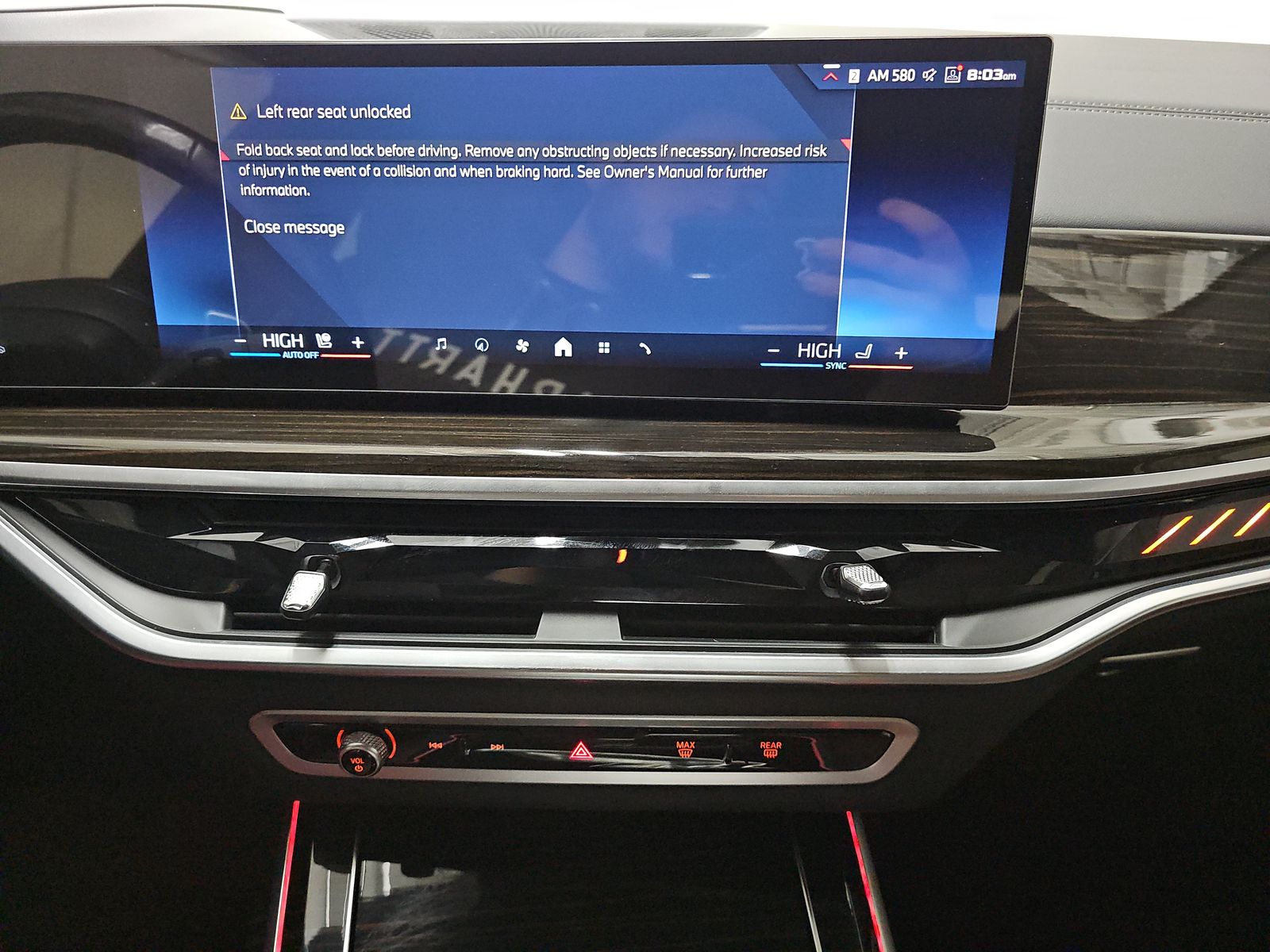 2024 BMW X7 M60i AWD
