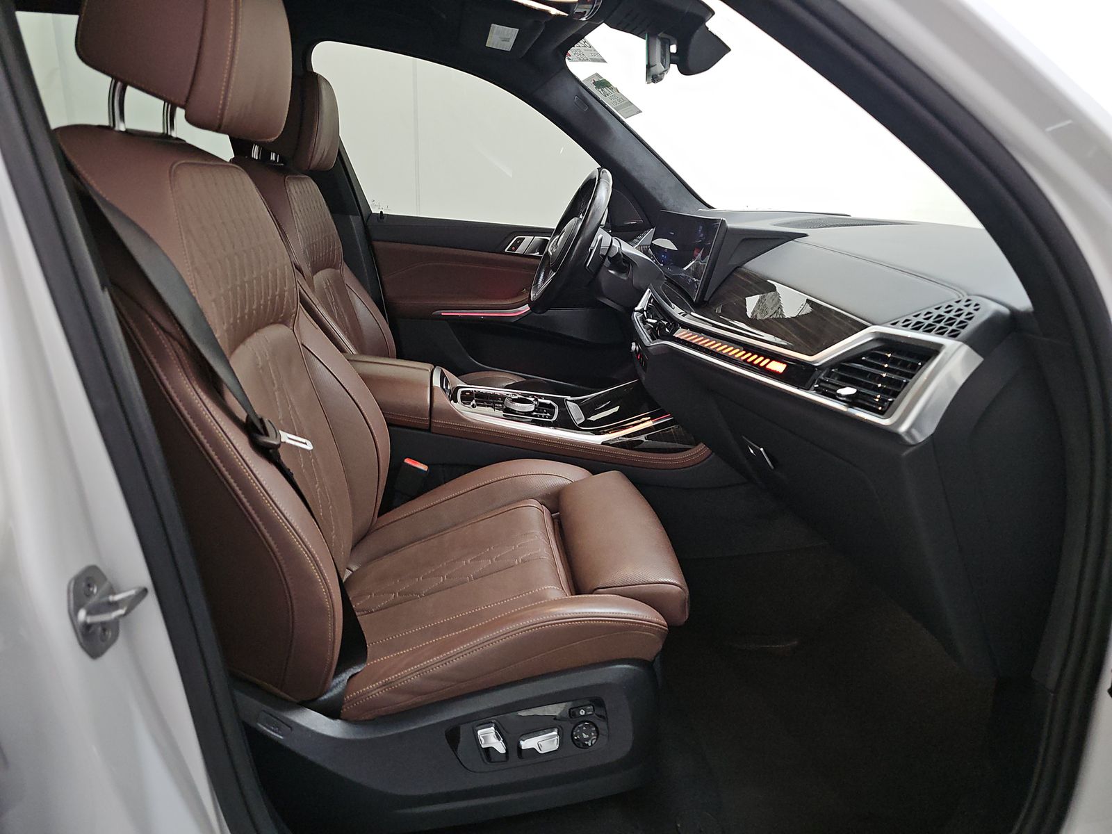 2024 BMW X7 M60i AWD