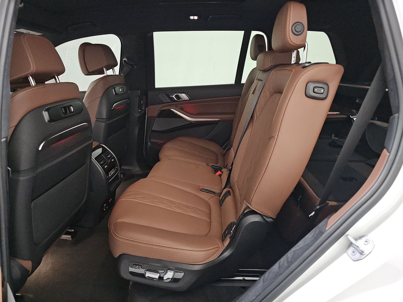 2024 BMW X7 M60i AWD