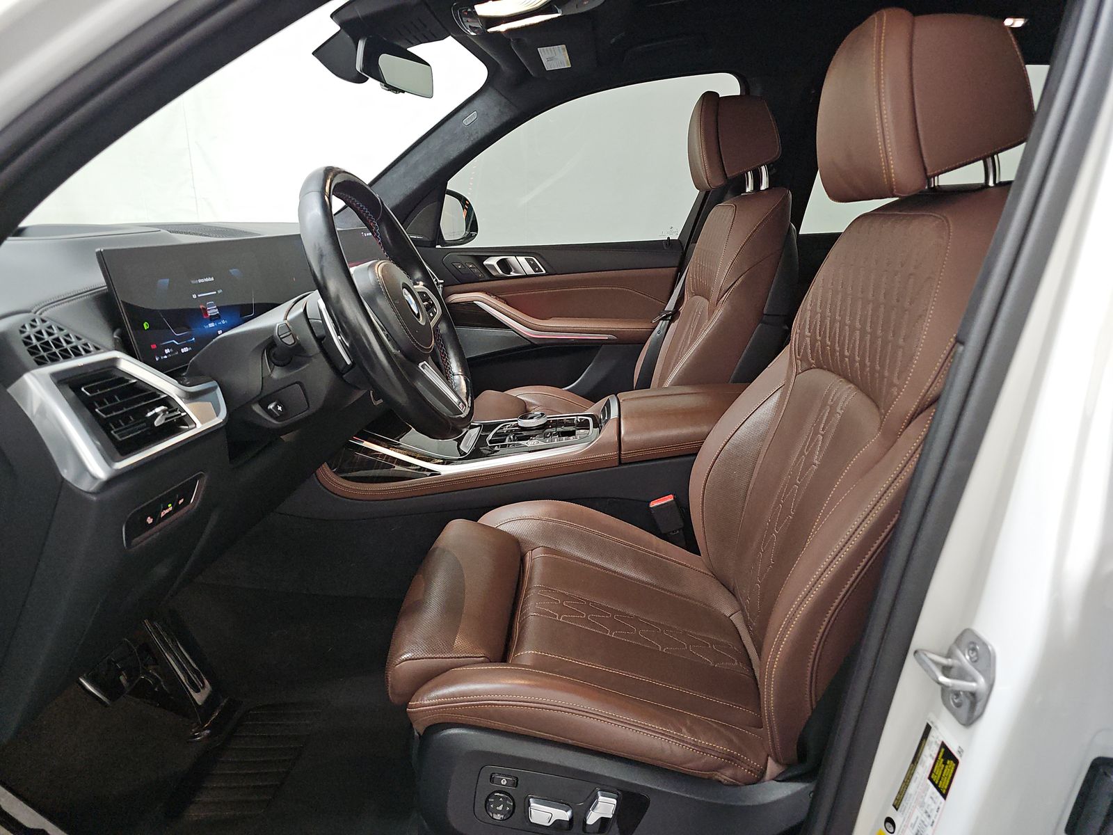 2024 BMW X7 M60i AWD