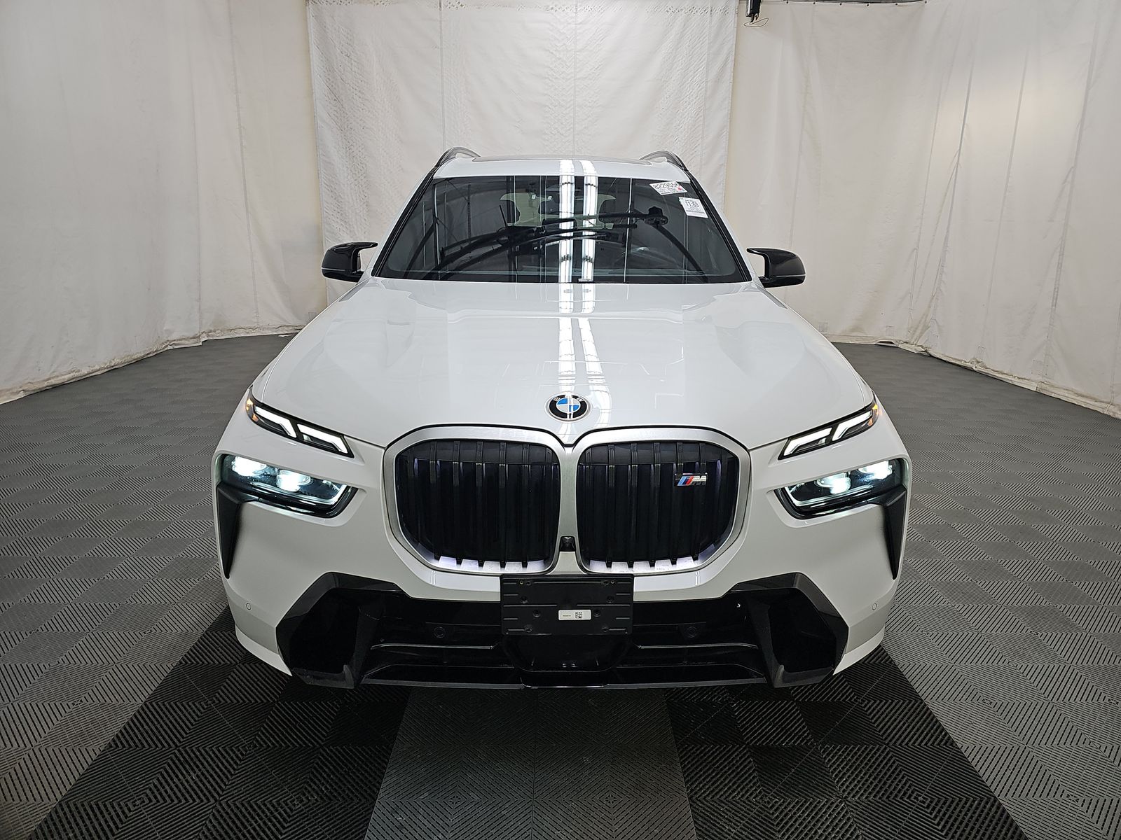 2024 BMW X7 M60i AWD