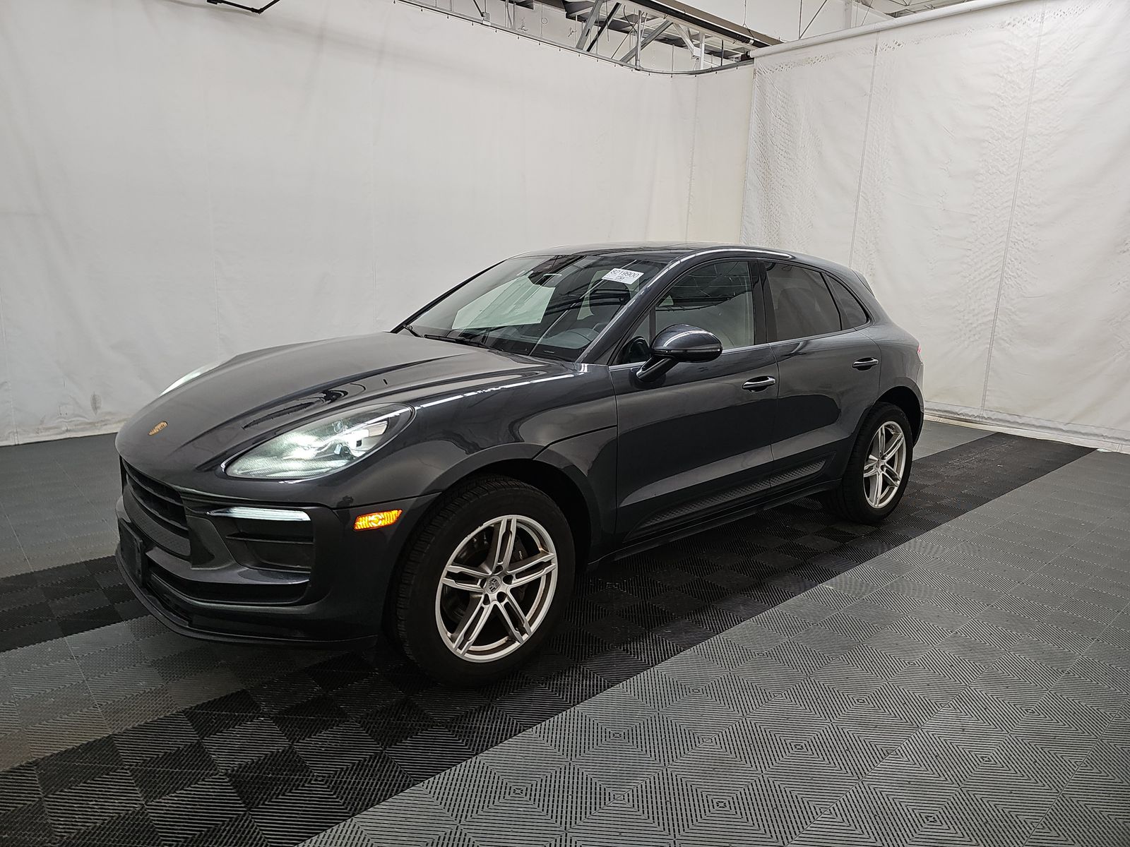 2022 Porsche Macan Base AWD