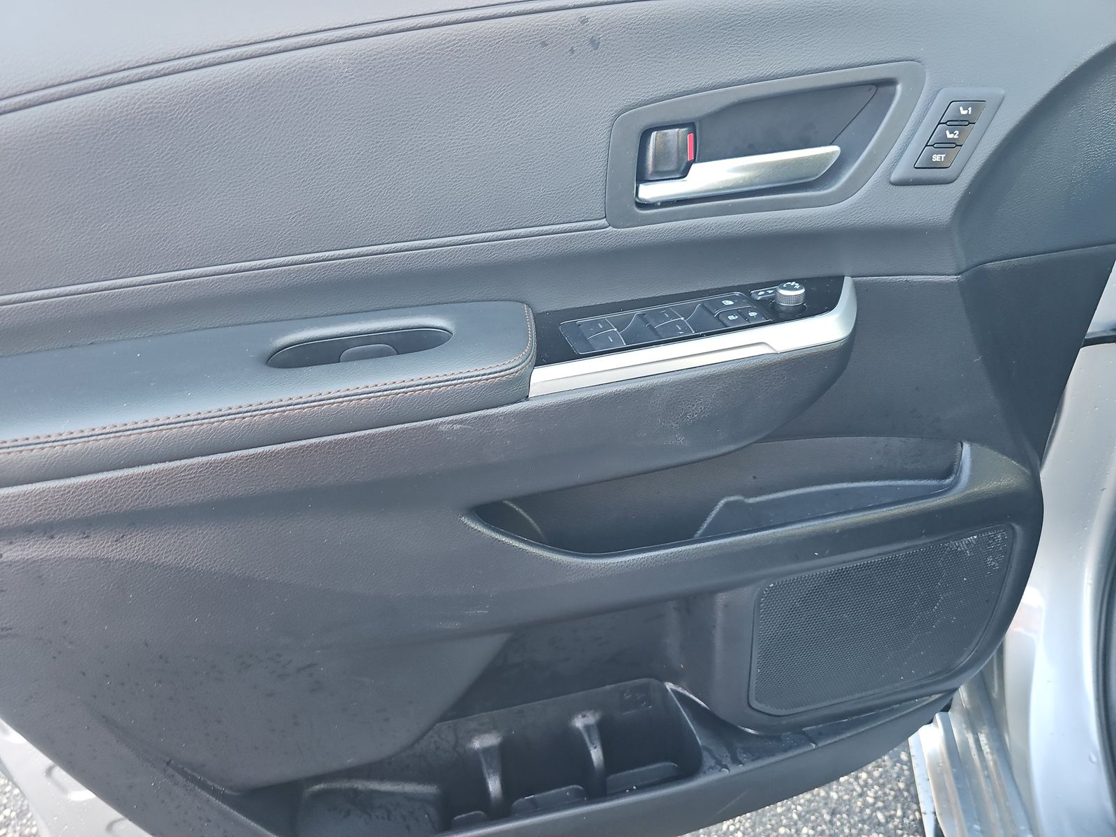 2025 Toyota Sienna Limited FWD