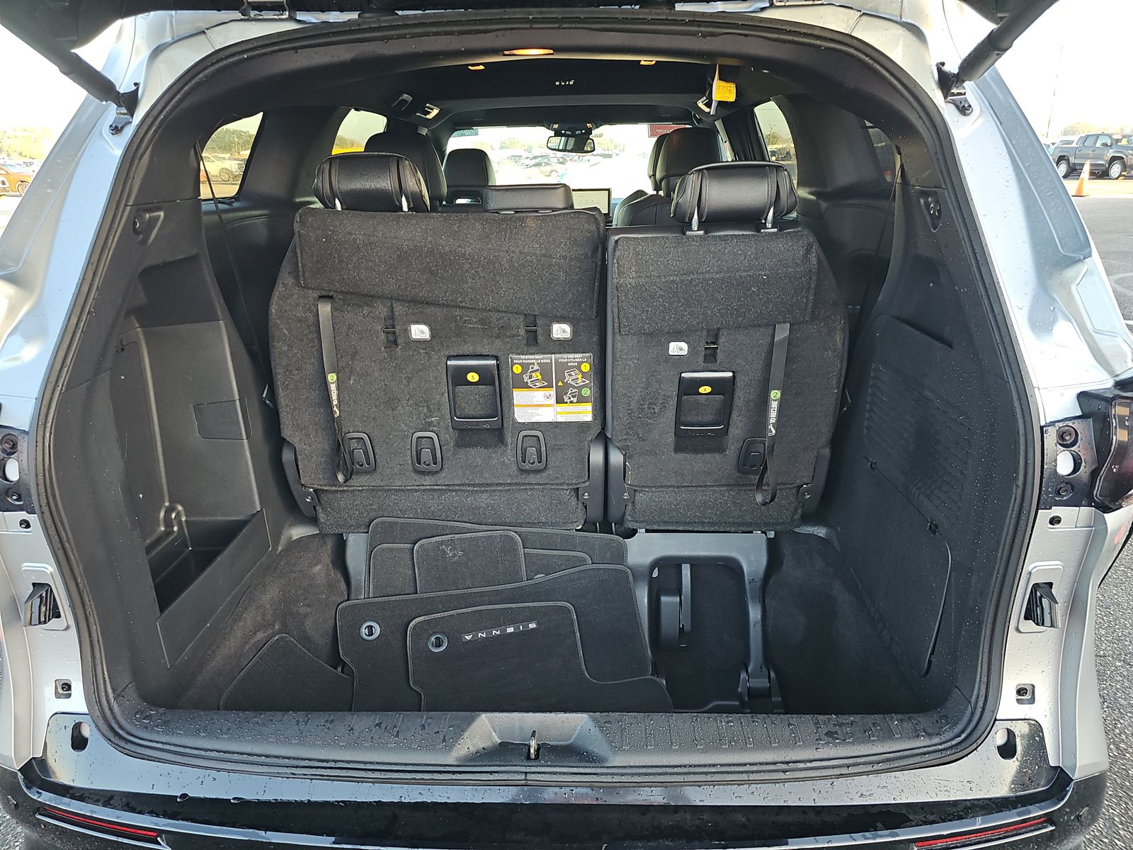 2025 Toyota Sienna Limited FWD