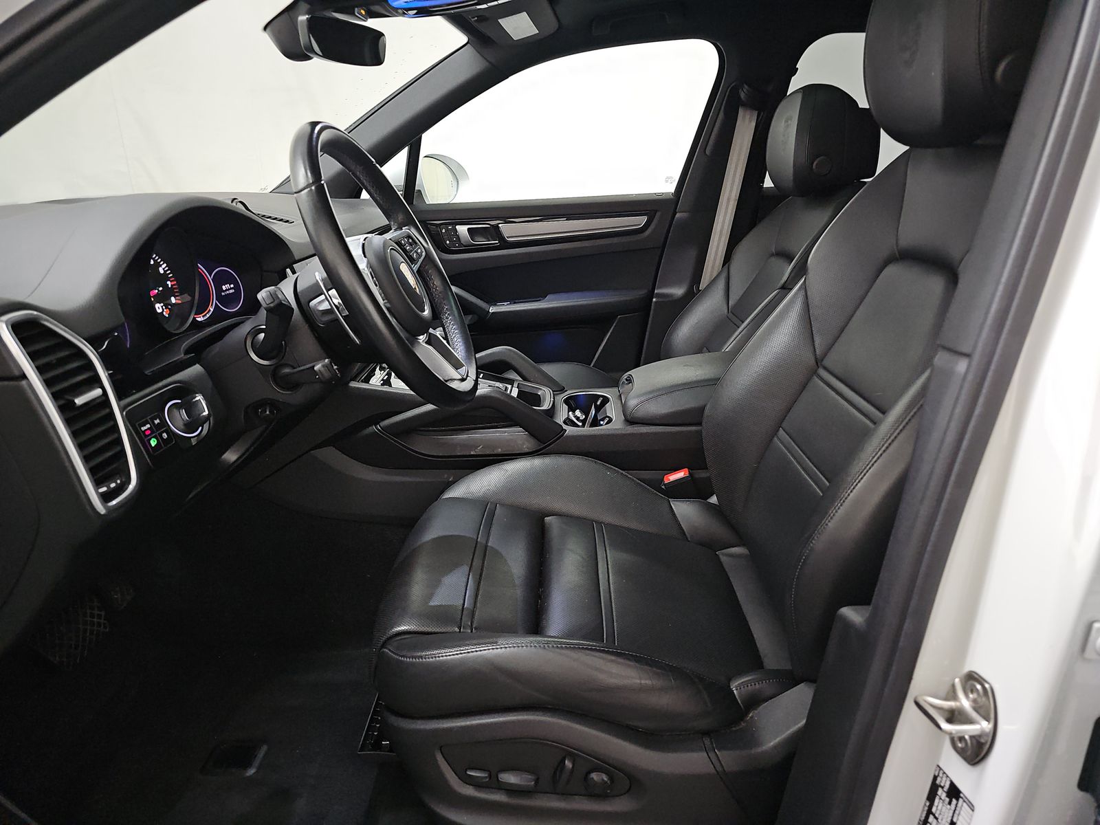 2022 Porsche Cayenne Platinum Edition AWD