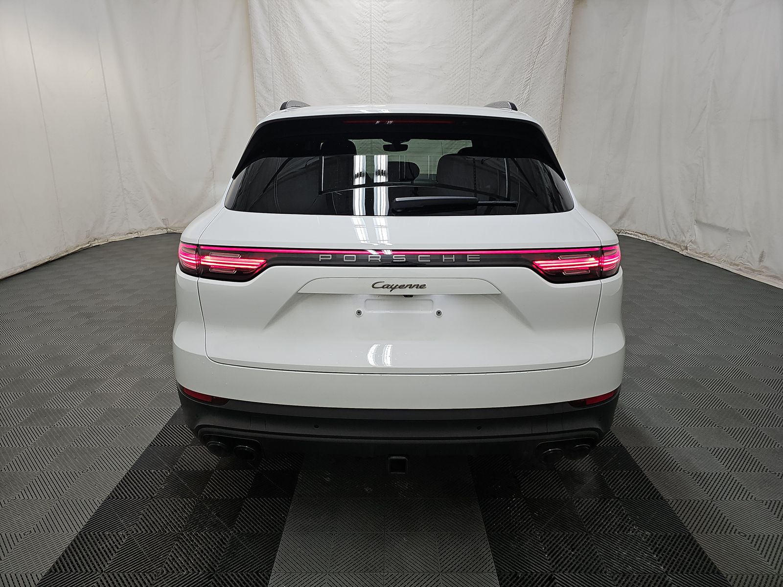 2022 Porsche Cayenne Platinum Edition AWD