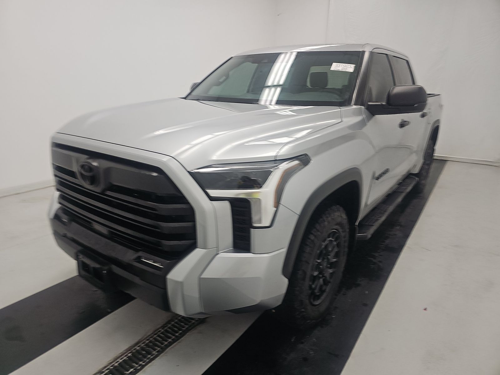 2025 Toyota Tundra SR5 AWD