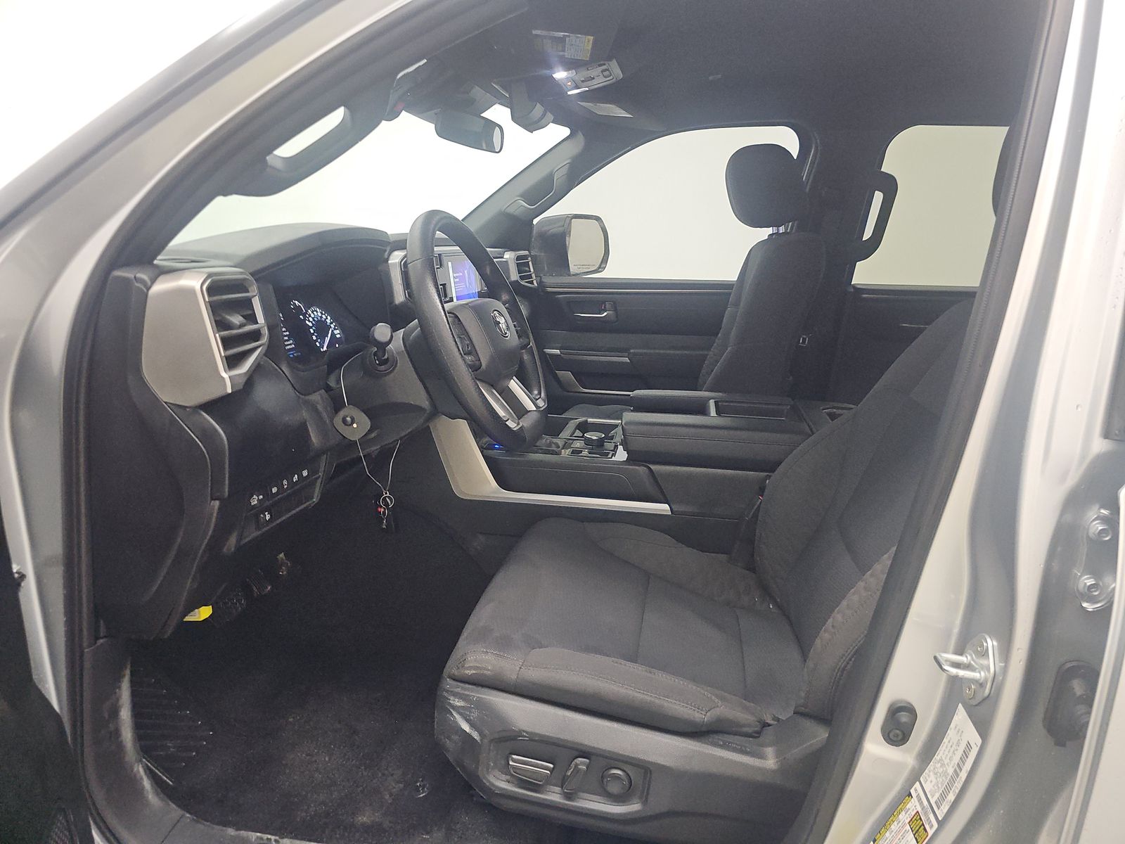 2025 Toyota Tundra SR5 AWD