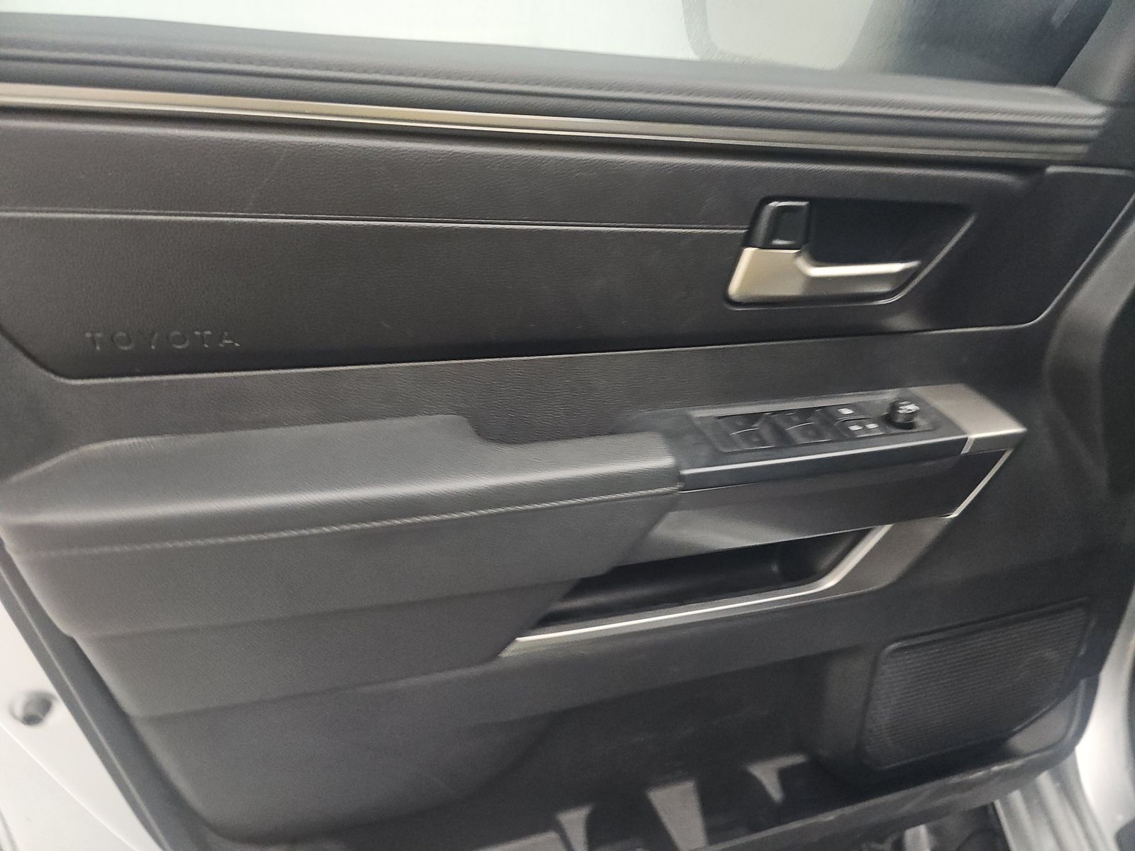 2025 Toyota Tundra SR5 AWD