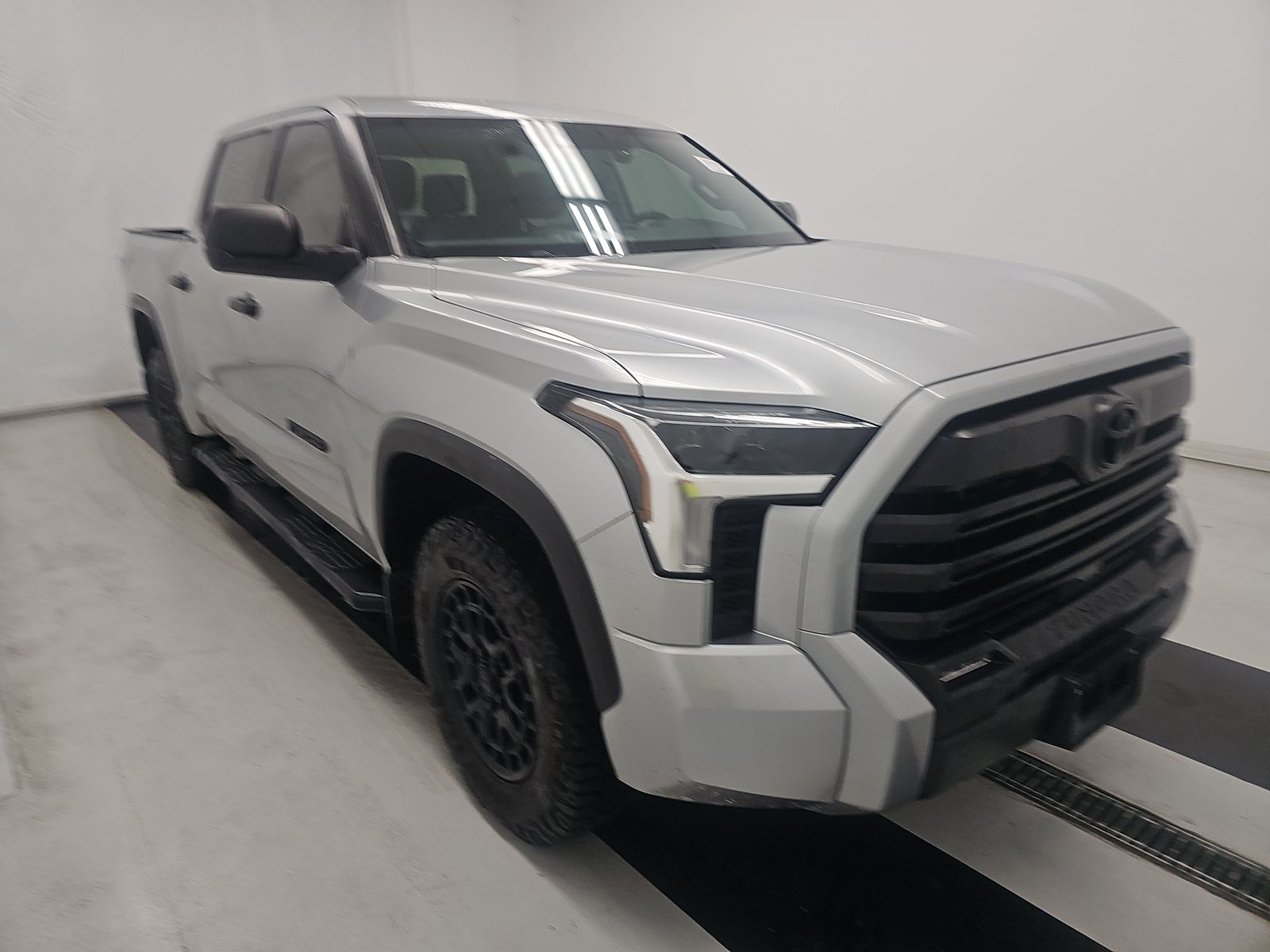 2025 Toyota Tundra SR5 AWD